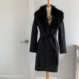 NEW! Banana Republic long wool coat with faux fur colar